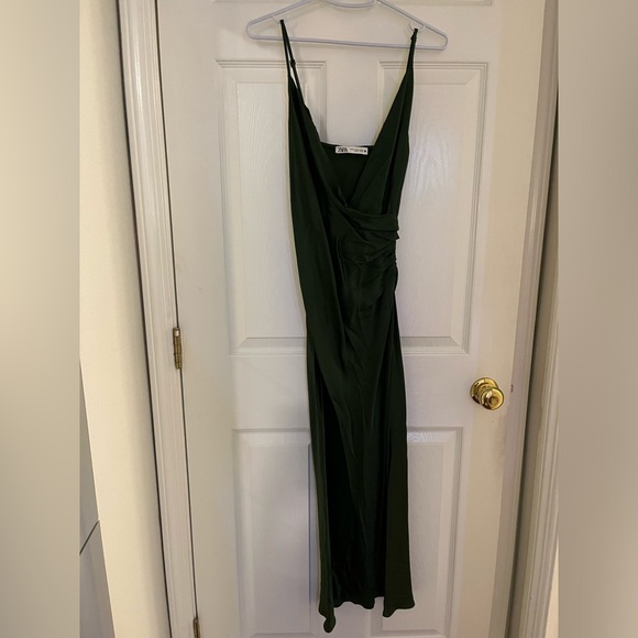 Zara Size XS satin cocktail dress. - Picture 1 of 5